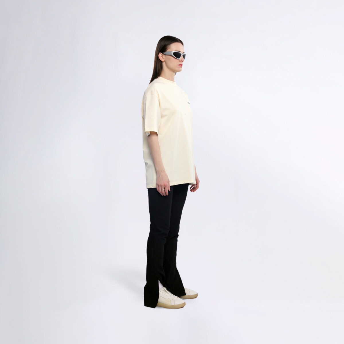 REPOSE Middle Logo Cream White Tee